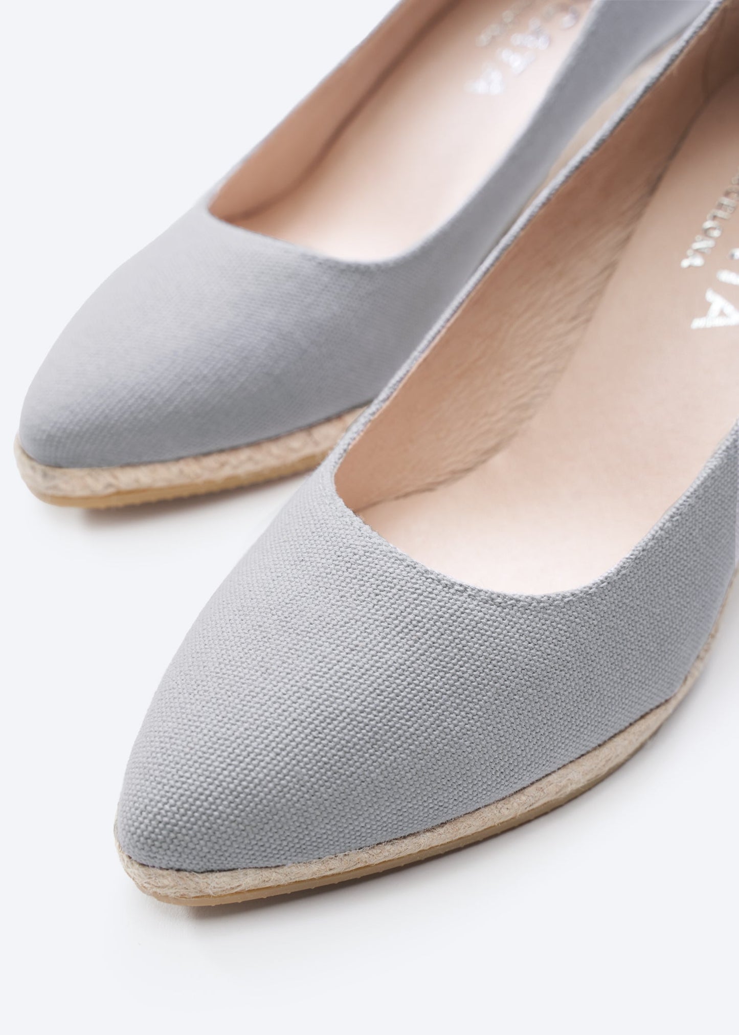 Espadrilles plataforma com corte em U em lona com rosas