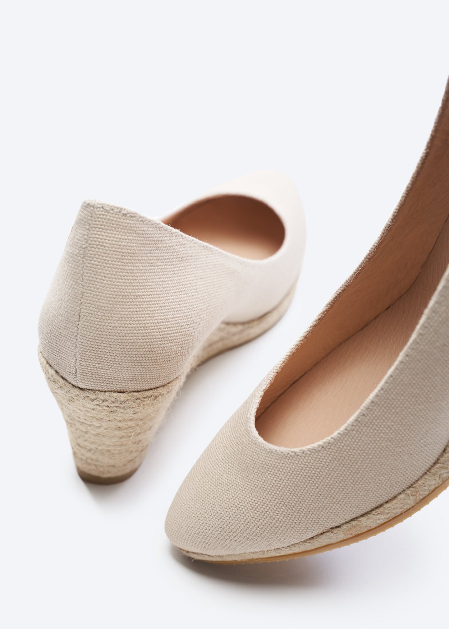 Espadrilles plataforma com corte em U em lona com rosas