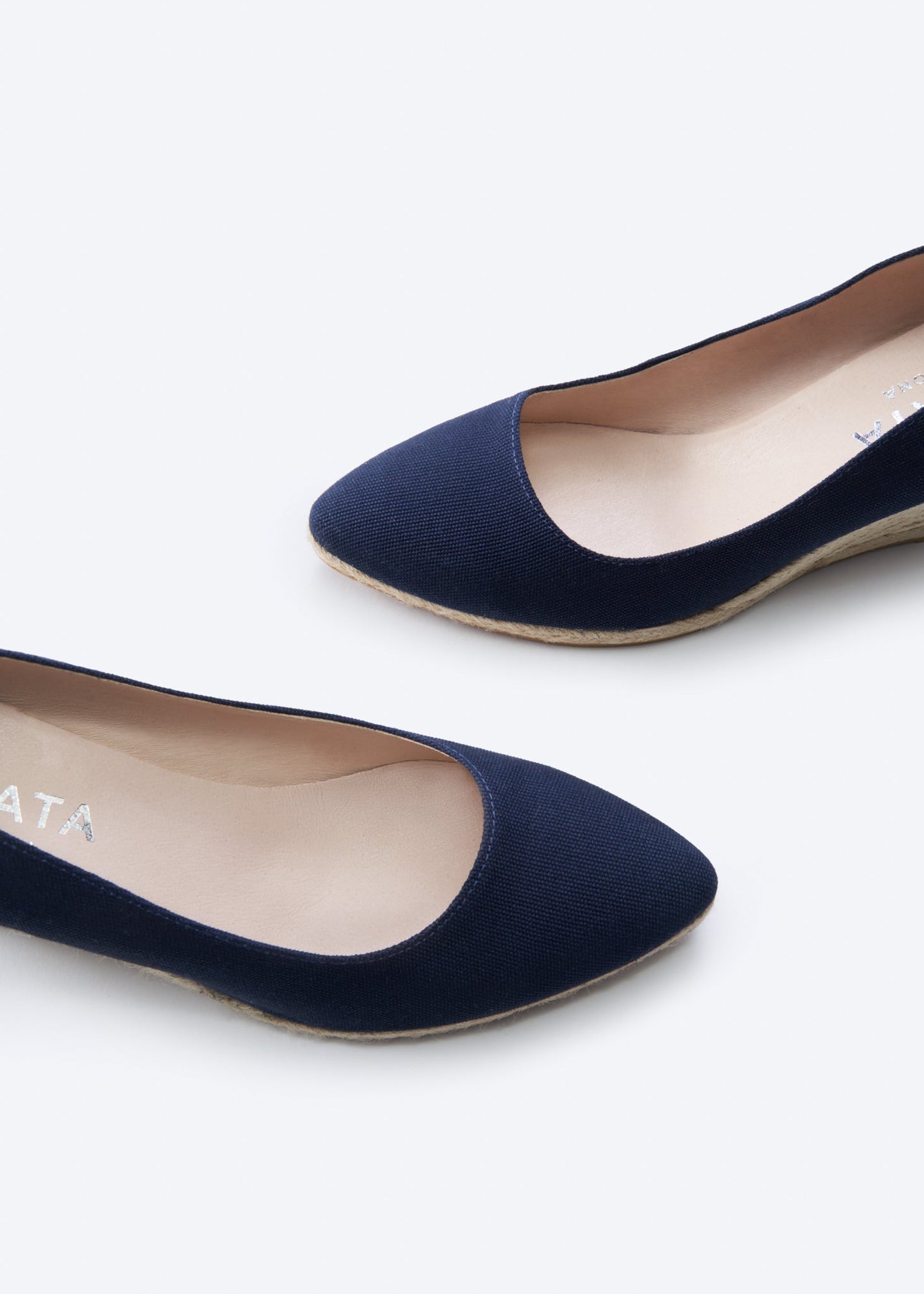 Espadrilles plataforma com corte em U em lona com rosas