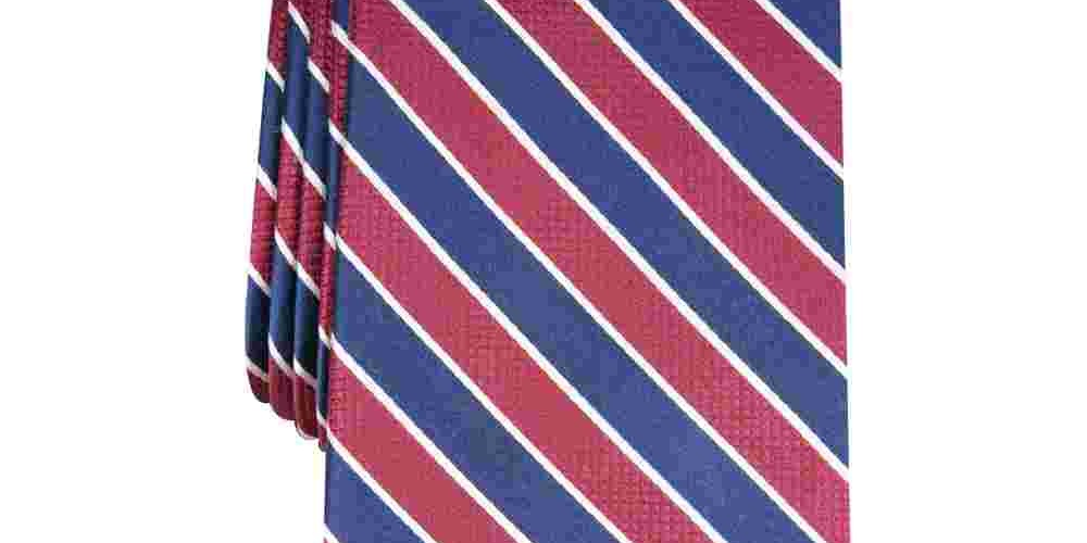 Gravata listrada masculina Club Room em mistura de seda Fairfield vermelha, tamanho regular