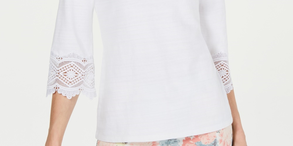 Top feminino Charter Club Petite com manga de renda, branco, tamanho pequeno