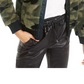 Jaqueta bomber feminina estampada com pele sintética Bar III, verde, tamanho XXS