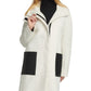 Casaco feminino DKNY com gola alta e bolso em couro sintético, branco, tamanho X-S