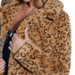 Casaco de pele sintética Guss feminino Reckless Animal Print marrom tamanho grande