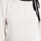 Blusa feminina Billie com gola amarrada, bege, tamanho GG, da Riley &amp; Rae