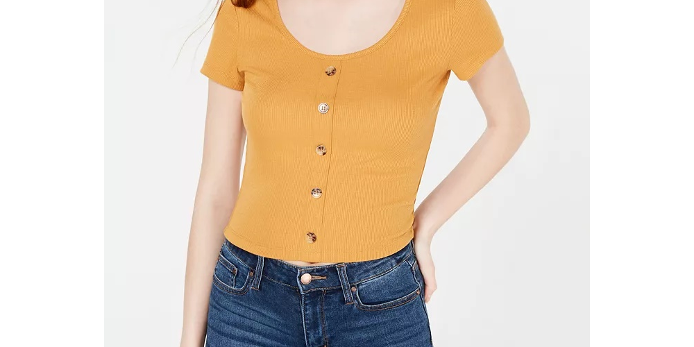 Camiseta Hippie Rose Juniors com botões frontais e malha canelada, tamanho médio, dourada