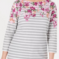 Karen Scott Blusa Feminina Listrada Floral Petite com Decote Canoa Cinza/Branco Tamanho Médio