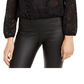 Blusa feminina com babados e ilhós da INC International Concepts, preta, tamanho XS