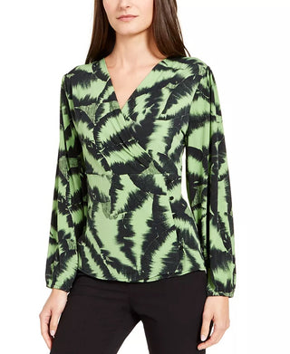 Blusa estampada com decote sobrepeliz Alfani feminina, verde, tamanho grande