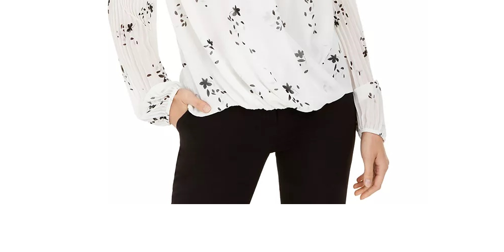 Blusa feminina Alfani com mangas plissadas e decote em V, floral, branca, tamanho extragrande