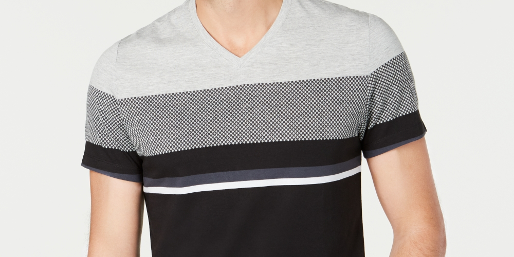 Camiseta Alfani Masculina Texturizada Colorblock com Gola V Cinza Tamanho Médio