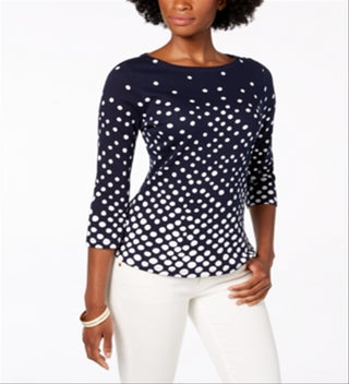 Camiseta feminina Charter Club de algodão Pima com estampa de botões e ombros, azul, tamanho G