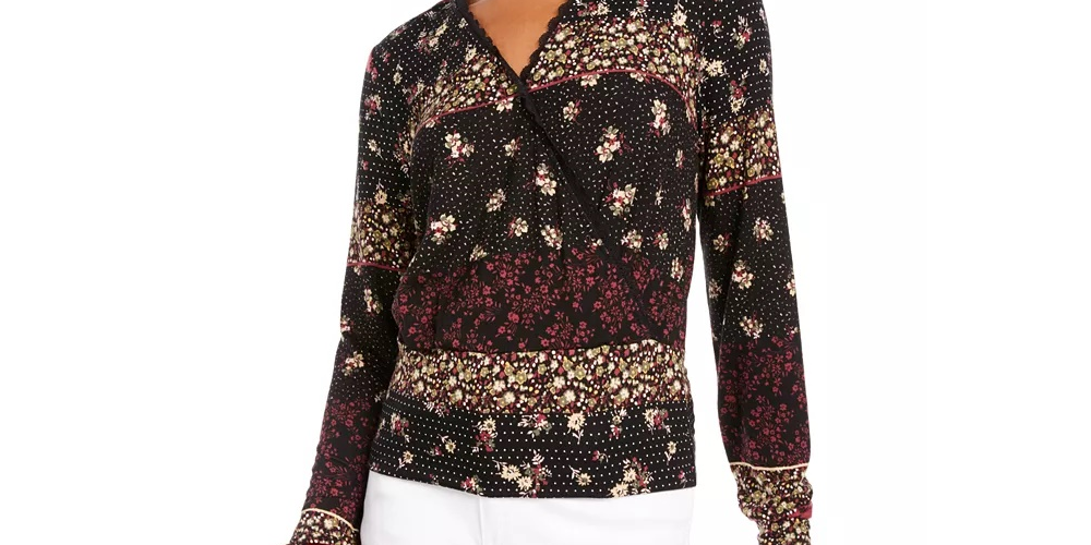 American Rag Top feminino com renda floral, manga comprida, decote em V, preto, tamanho médio