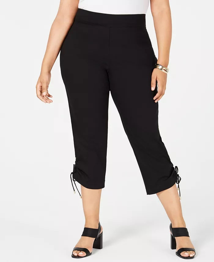 Calça curta feminina JM Collection Plus com bainha franzida, preta, tamanho 24W
