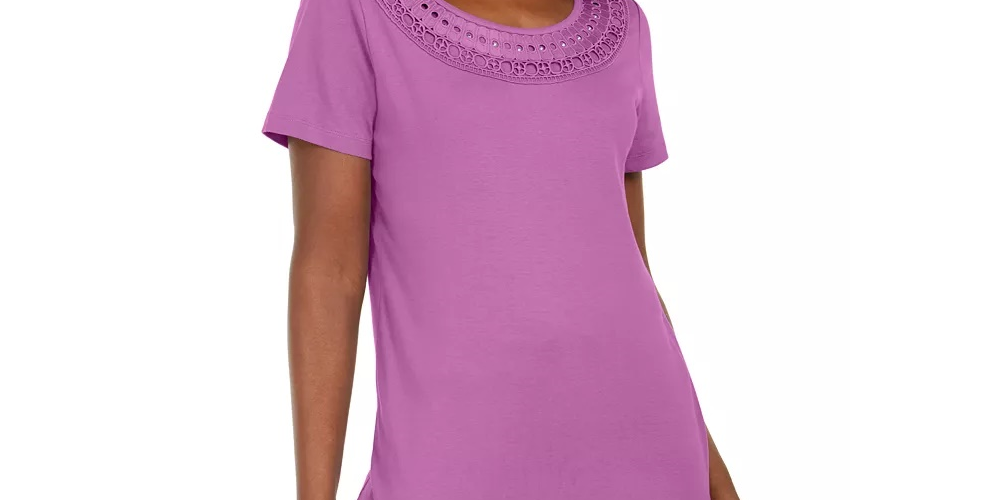 Camiseta feminina Karen Scott de algodão com acabamento em crochê, roxa, tamanho médio