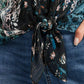 Blusa feminina estampada com amarração frontal, tamanho X-S, preta, da INC International Concepts