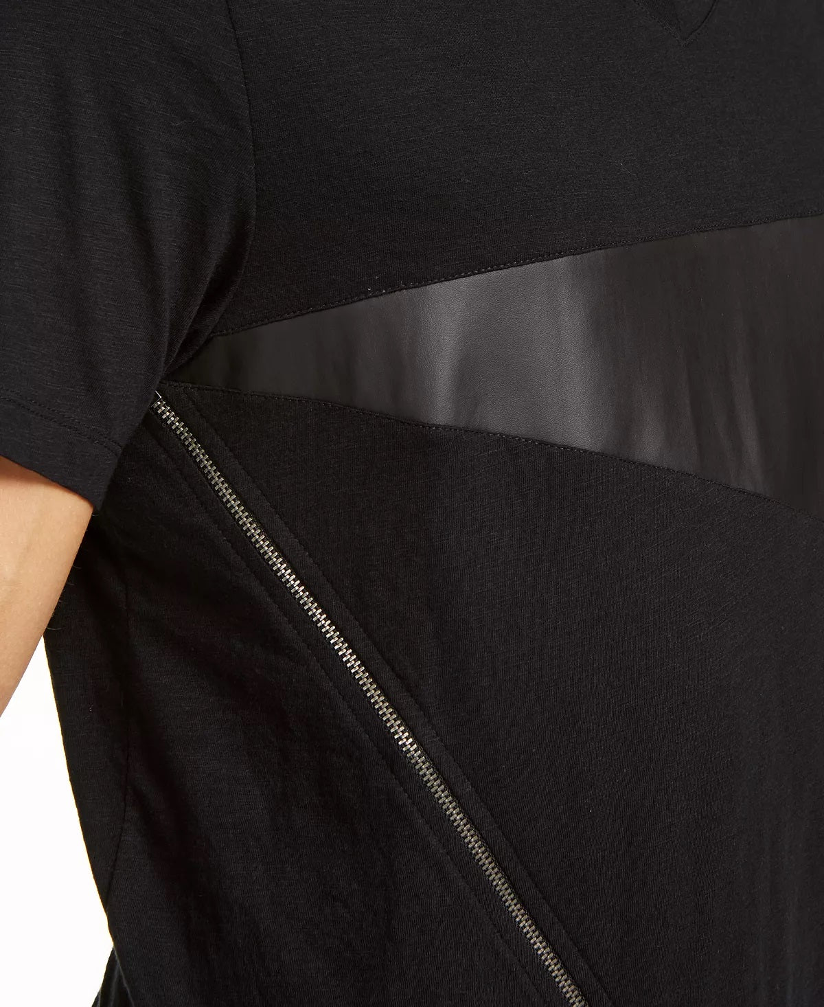 Camisetas masculinas INC International Concepts com zíper frontal, couro sintético, gola V, pretas, tamanho 48