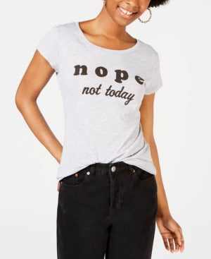 Camiseta feminina Love Tribe com slogan, gola redonda, estampa gráfica, cinza, tamanho grande