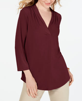 Charter Club Blusa feminina com decote plissado e manga 3/4, vinho, tamanho pequeno G