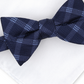 Conjunto de gravata borboleta xadrez pré-amarrada e lenço de bolso liso masculino Alfani, tamanho regular, azul
