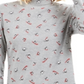 Karen Scott Camiseta Feminina Esqui Pinguins Estampada Gola Simulada Cinza Tamanho Grande