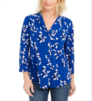 Blusa feminina Charter Club com estampa floral e decote em V, plissada, azul, tamanho médio