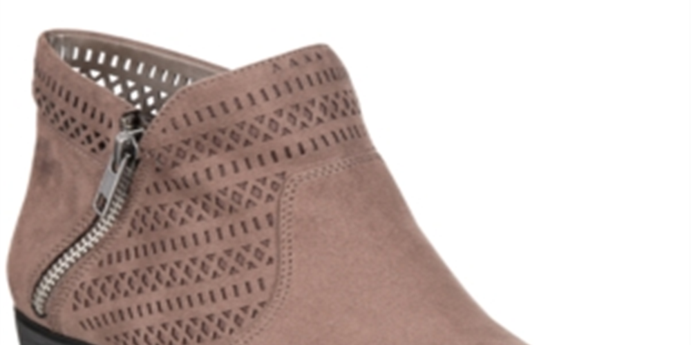Botas femininas American Rag Abby com bico redondo e salto bloco perfurado, tamanho 7,5 M, marrom