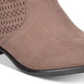 Botas femininas American Rag Abby com bico redondo e salto bloco perfurado, tamanho 7,5 M, marrom