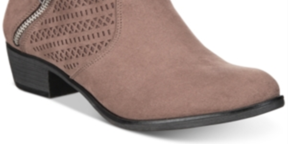 Botas femininas American Rag Abby com bico redondo e salto bloco perfurado, tamanho 7,5 M, marrom