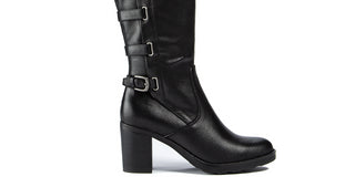 Botas femininas Baretraps com fivela almofadada e tiras Gyllian, bico redondo, salto bloco, zíper, pretas, tamanho 9,5 M