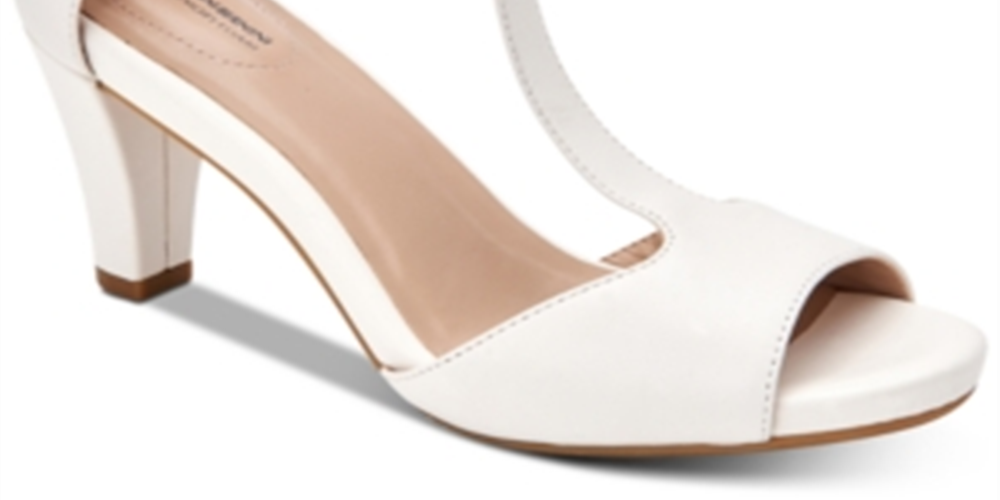 Sandálias femininas Giani Bernini Claraa com tiras em T, abertas, brancas, tamanho 11