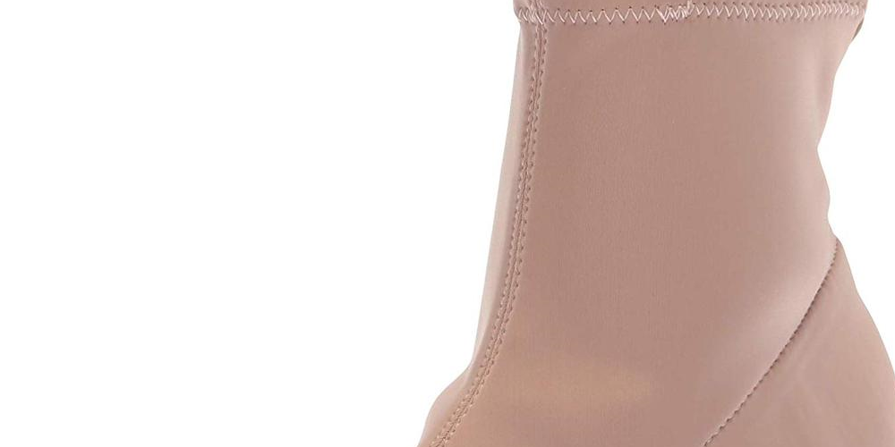 Botas de cano curto femininas Nanette Lepore Nala Fabric, bico fino, bege, tamanho 6M
