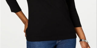 Camiseta feminina Karen Scott com estampa floral e gola redonda, preta, tamanho pequeno