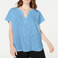 Blusa Alfani Feminina Texturizada com Decote em V e Fenda Azul Tamanho Médio