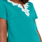 Blusa feminina Karen Scott com decote dividido e acabamento em crochê, verde, tamanho X-S