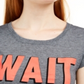 Camiseta gráfica microlistrada Love Tribe Junior's Wait What, preta, tamanho extragrande