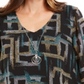 Blusa feminina estampada com colar assimétrico, preta, tamanho pequeno, da coleção JM