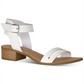 Sandálias femininas Sun + Stone Alectap com tira no tornozelo e salto branco, tamanho 9,5 M