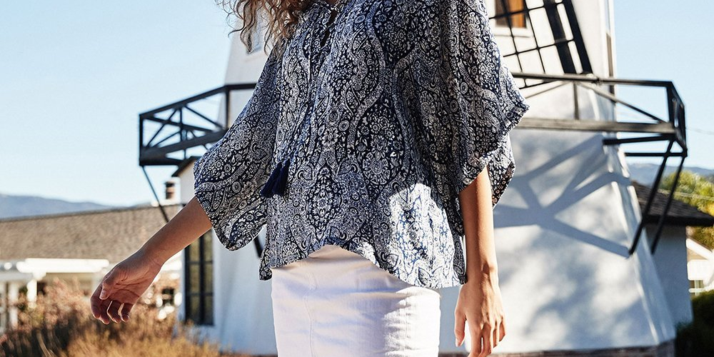 Karen Kane Blusa Feminina com Cadarço Estampada 100% Rayon Azul Tamanho Grande