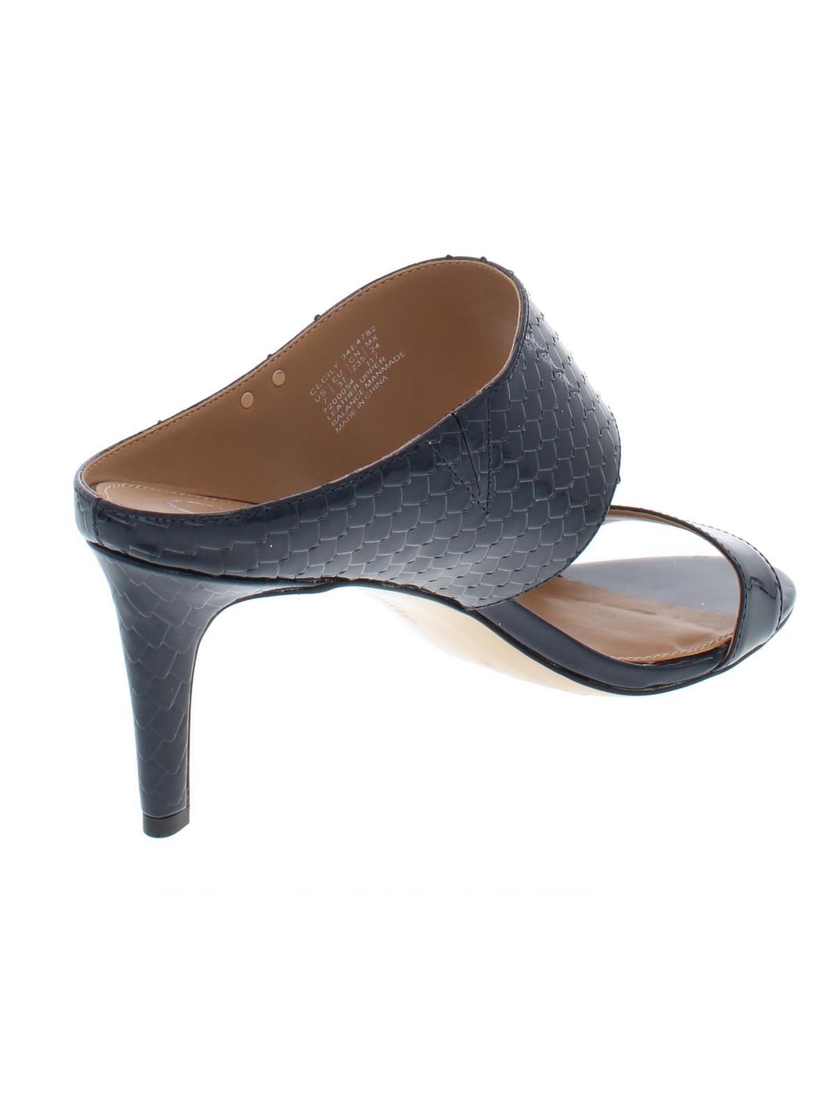Sandálias femininas Calvin Klein Croc Emboss Cecily em couro envernizado, salto agulha, azul marinho, tamanho 7M