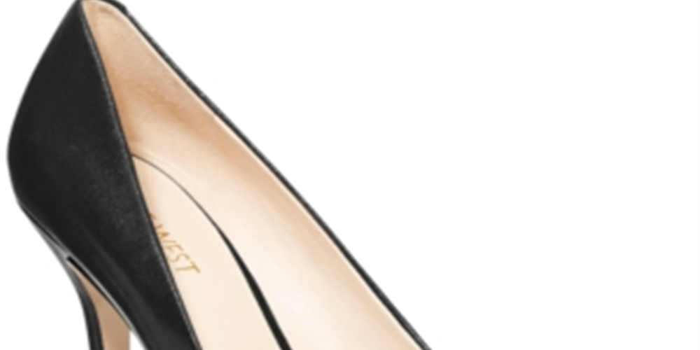 NINE WEST Salto alto feminino com salto agulha e bico fino, salto fino, couro, preto, tamanho 8 M