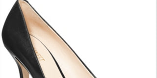 NINE WEST Salto alto feminino com salto agulha e bico fino, salto fino, couro, preto, tamanho 8 M