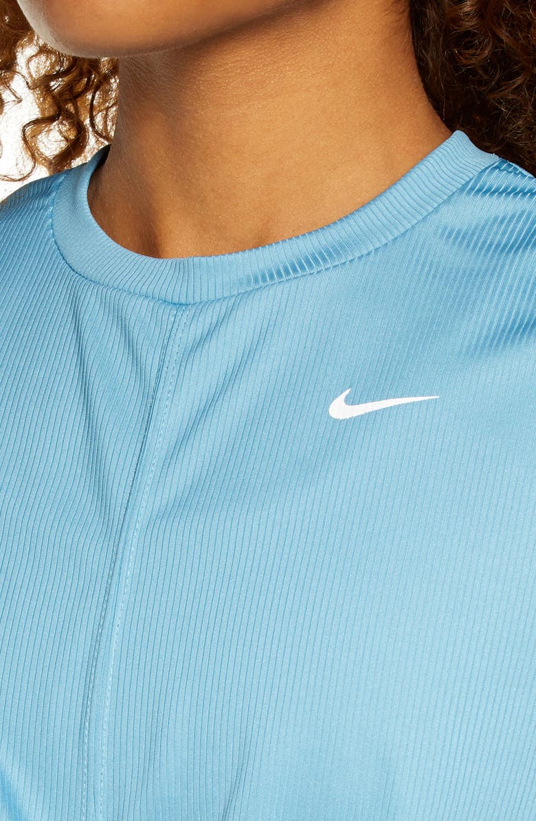Camiseta de treino Nike Dry Crop Twist feminina, azul, tamanho pequeno
