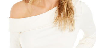 Blusa feminina Bar III manga comprida decote assimétrico branca tamanho XX-G