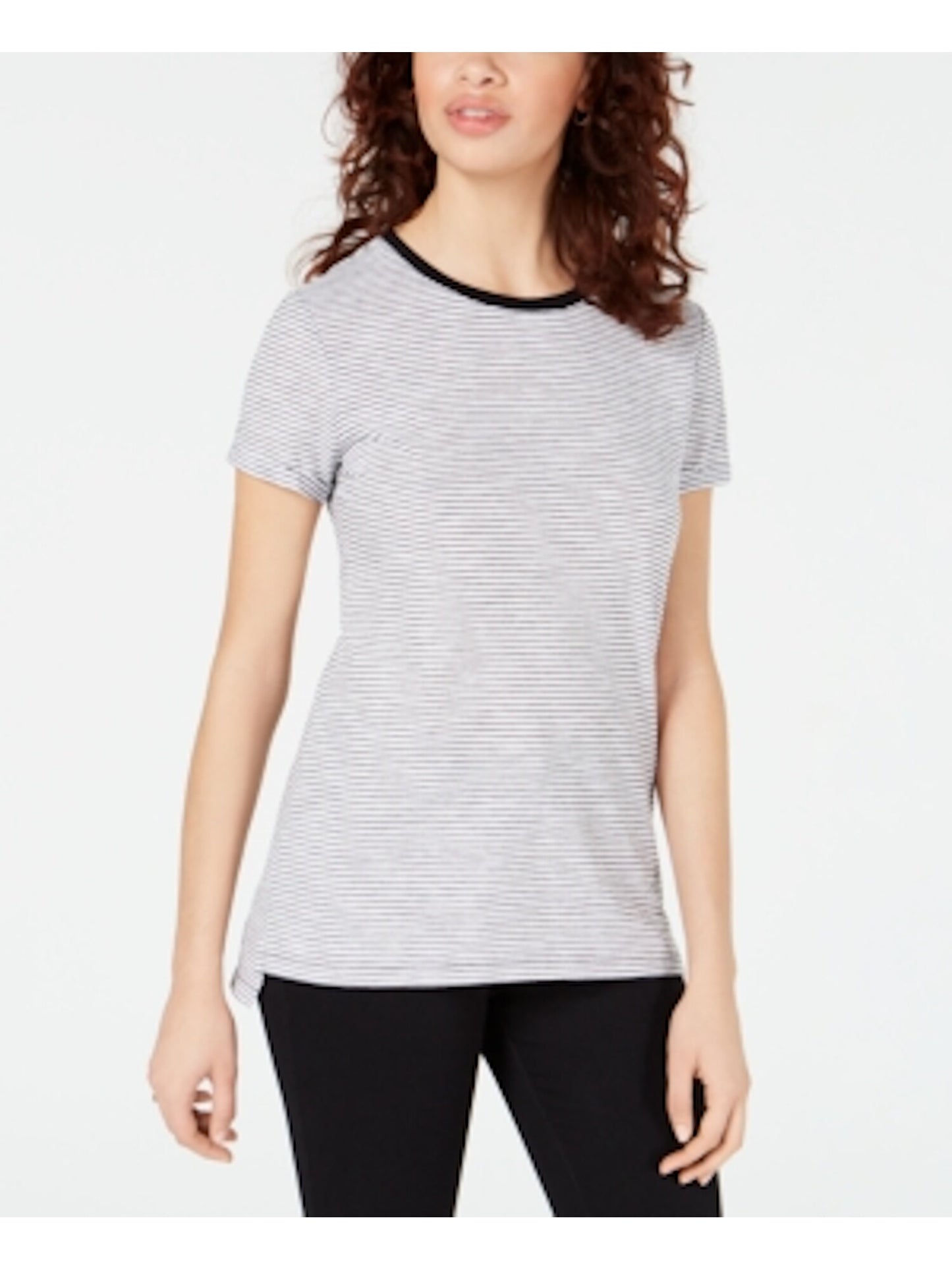Camiseta feminina listrada de manga curta e gola redonda Maison Jules, branca, tamanho grande