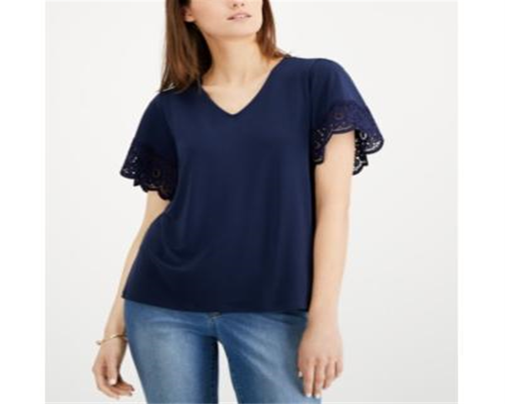 Top feminino Charter Club com decote em V e acabamento em renda, azul, tamanho grande