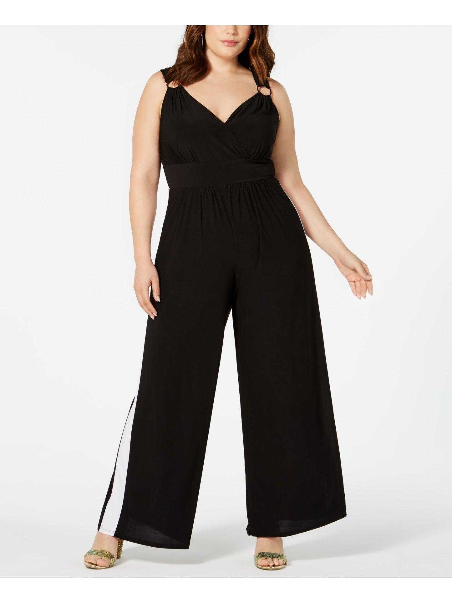 Love Squared Macacão Feminino Plus Listrado com Gola Sobrepeliz Preto Tamanho 2X