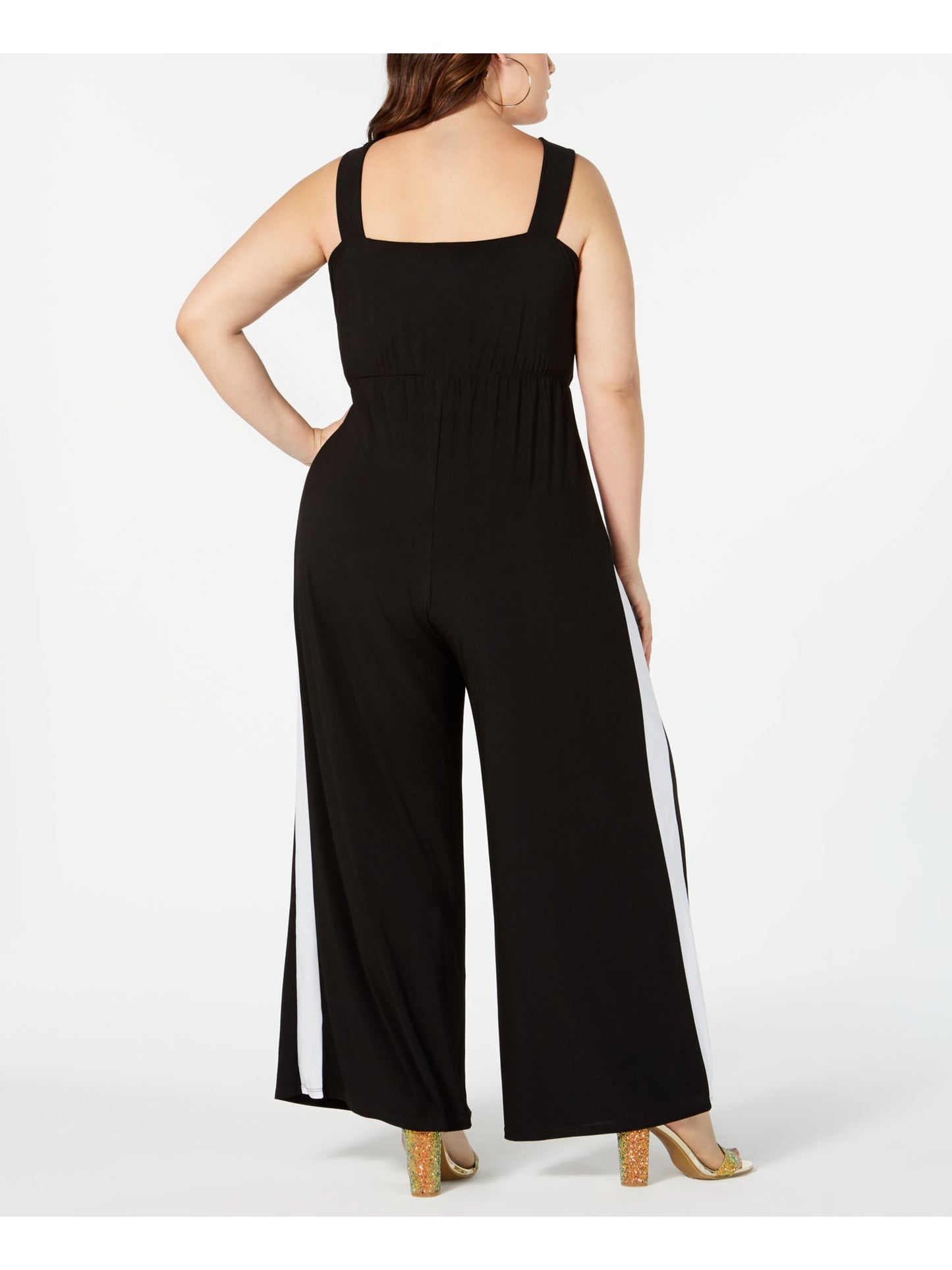 Love Squared Macacão Feminino Plus Listrado com Gola Sobrepeliz Preto Tamanho 2X
