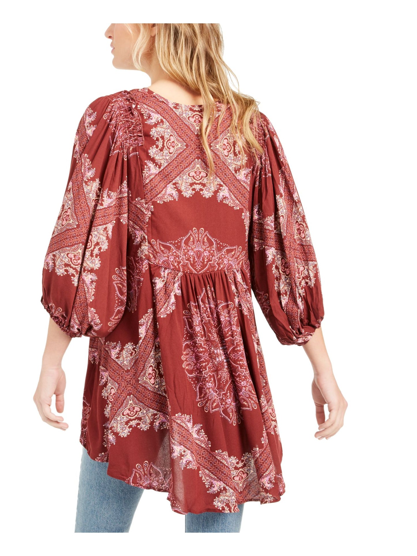 Blusa feminina Free People com estampa paisley, manga 3/4, decote em V, tamanho médio