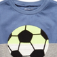 Camiseta infantil First Impressions com estampa de futebol e blocos de cores, azul, tamanho 2T